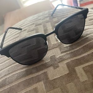 Quay ‘Evasive’ polarized sunglasses Like New
